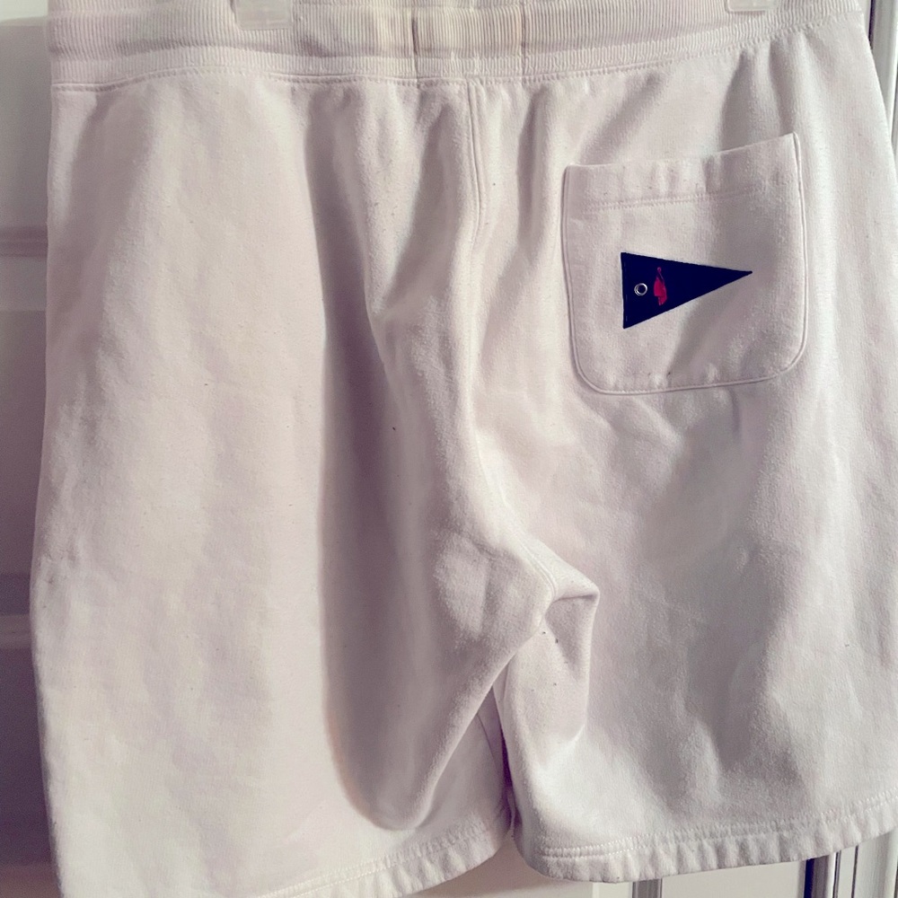 Shorts - Picture 2 of 3